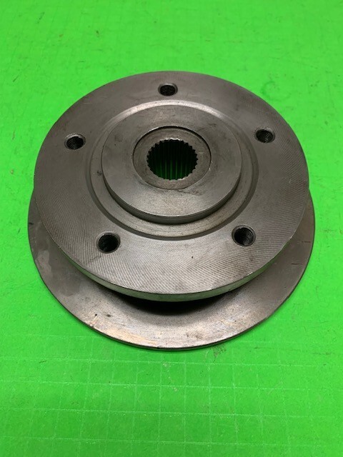 Front wheel brake hub for John Deere Gators HPX/XUV/620i