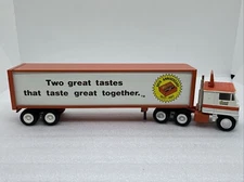 Vintage 1983 Winross Hershey Reese's Peanut Butter Cup 2 Great Tastes Together