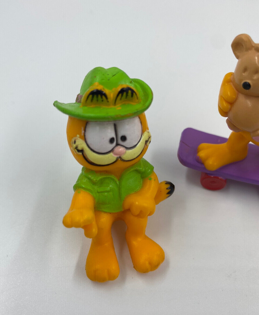 ガーフィールド マクドナルド 1981 McDonald’s 人形 美 I8bB Garfield 1981 McDonalds Happy Meal toys, Skateboard, Scooter and