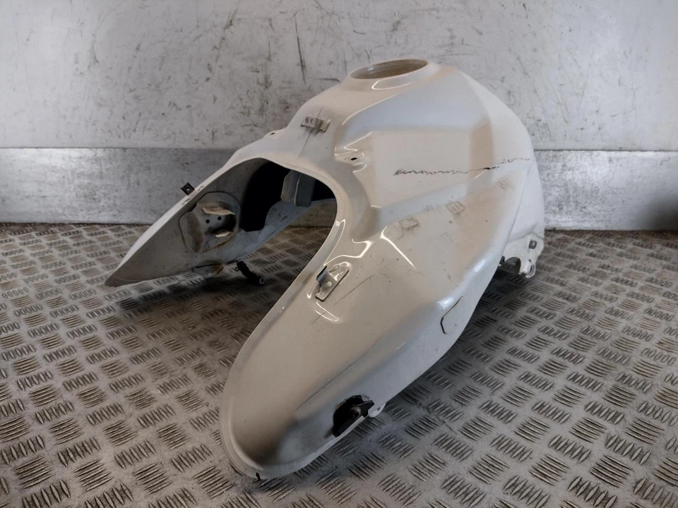 Tanque de combustible Triumph Tiger 1200 Explorer 2013 (leer anuncio) Foto 3 de 4