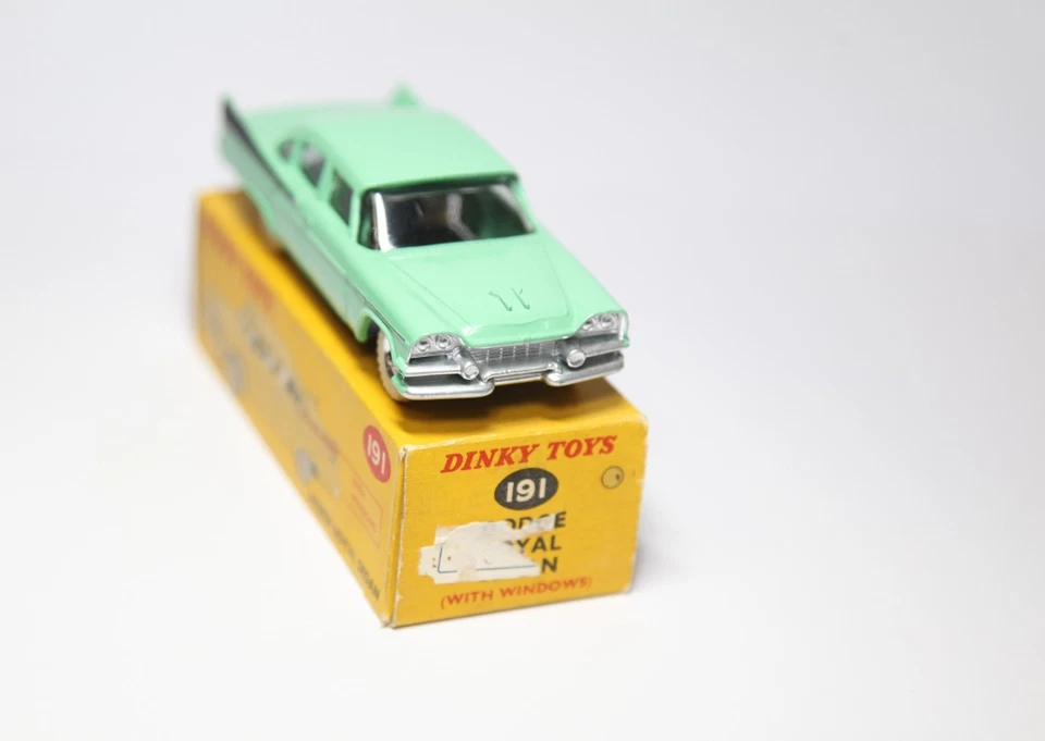 Dinky 191 Dodge Royal Sedan In Original Box - Near Mint Vintage Original Lot 1 — 第 4/4 张图片