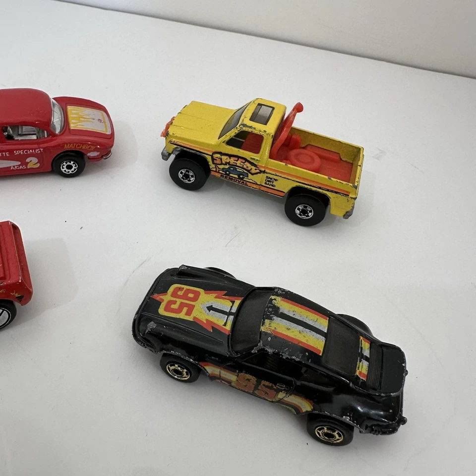 Lot Of 7 Vintage 80s/90s Hot Wheels/Matchbox Cars - Image 4 of 4