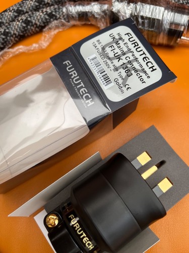 Furutech 1.3 metre (5 Ft.) FP-3TS762 Fi-50 (R) + UK 3 Pin Fi-1363 or E38 (R) Sc - Zdjęcie 4 z 14