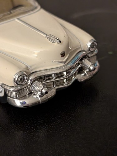 DISEÑO ELEGANTE 1953 CADILLAC SERIE 62 CUPÉ MODELO FUNDIDO A PRESIÓN 5" (5339/2D) ESCALA 1:43 - Imagen 11 de 24