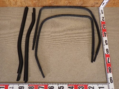 SUBARU SAMBAR DIAS KV3 KV4 Front door weatherstrip molding LH & RH TESTED JDM - Picture 2 of 4