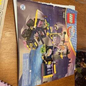 LEGO 41237 &ndash; Batgirl Secret Bunker &ndash; DC Super Hero Girls - RETIRED