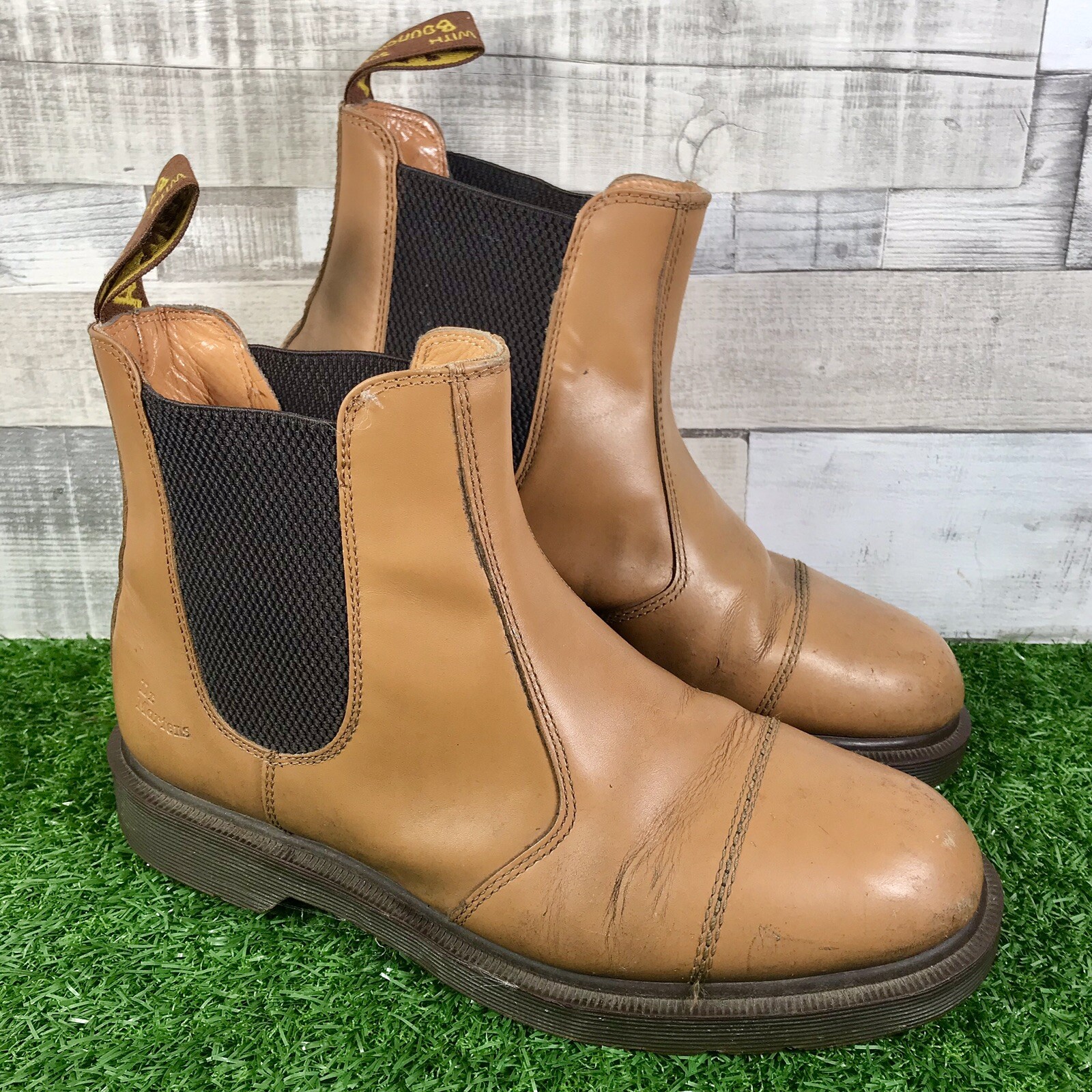 Dr Martens DM 's Cuero Marrón Claro Sin Cordones botas Distribuidor Chelsea UK Talla 8 Dr Martens DM 's Cuero Marrón Claro Sin Cordones botas Distribuidor Chelsea UK Talla 8