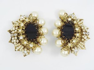 GLAMOROUS-40-039-s-FAUX-GARNET-amp-PEARL-JEWELED-EARRINGS