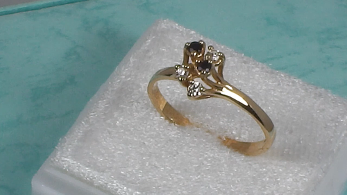 Diamonds & Sapphire Gemstone 5 Stone Dainty Ring Genuine 750 18k Yellow Gold - Video 1 of 1