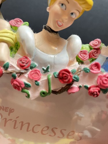 Walt Disney Parks Authentic Princesses Figurine Photo Picture Frame 3D - Picture 7 of 10
