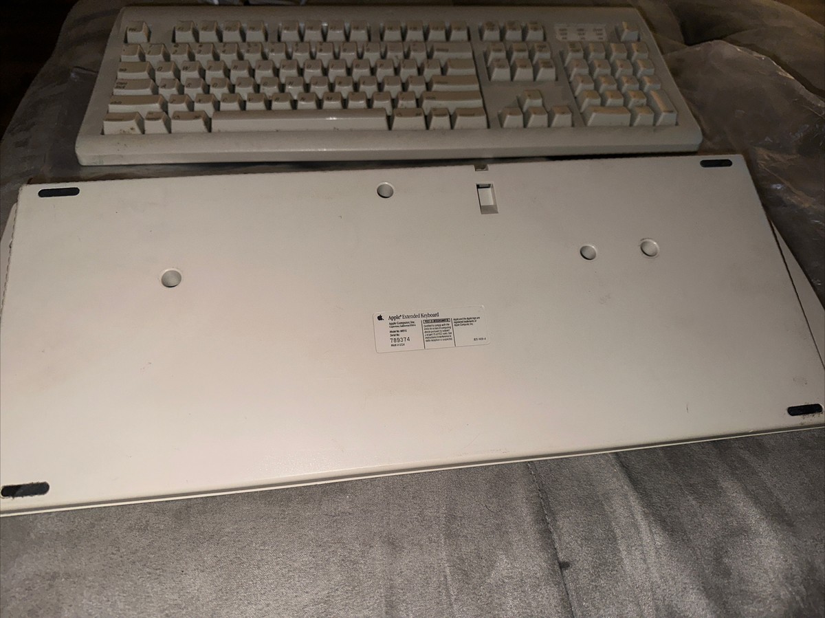Apple Extended Keyboard Model M0115 & M2930 Untested For