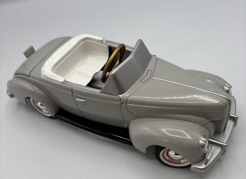 Gearbox 1940 Ford Deluxe Coupe Convertible Pedal Car Bank Diecast Gray NO KEY