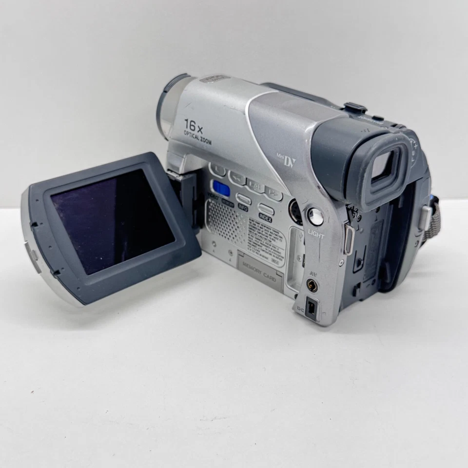 JVC GR-D73AA MiniDV Digital Video Camera Camcorder **PARTS/REPAIR - READ** - Image 3 of 4