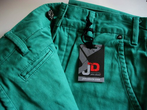 Pantalón hombre - Chino de JD by John Devin -verde- talla W31/L32, W30/L32 - NUEVO, EMBALAJE ORIGINAL - Imagen 2 de 6