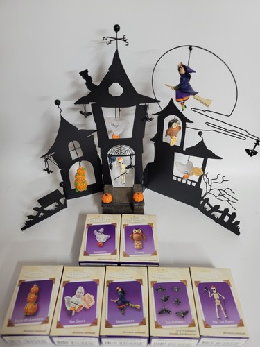 Hallmark Andenken Halloween Metall Spukhaus & 12 hängende Ornamente Hexe