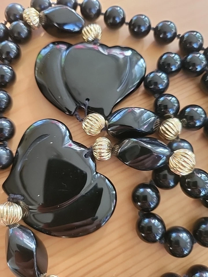 Collar Vintage Ónix Negro Doble Corazones Oro Amarillo 14K Cuentas Foto 3 de 4