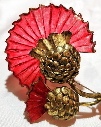 Excepcional Broche de Cardo Grande Martillado Bronce y Lucite Firmado Fabrice Paris - Imagen 3 de 16