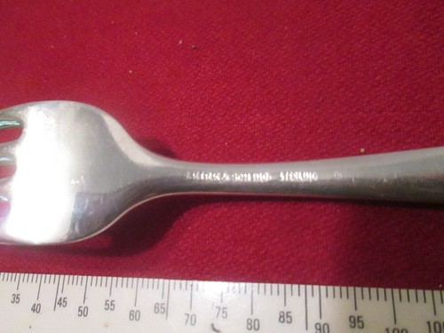 Sterling Silver S Kirk & Son Repousse Dinner Fork 7 3/8" Long "P" Monogram - Picture 7 of 10