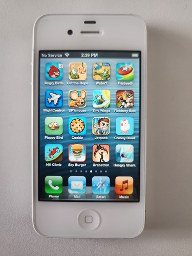 ULTIMATE Nostalgic iOS Experience! Rare custom-built iPhone 4s! (64GB) - Picture 11 of 14