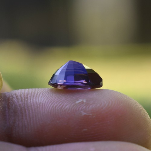 3,08 ct Birnenform lila Spinell natürlich unbehandelt makellos srilankischer Herkunft - Bild 4 von 5