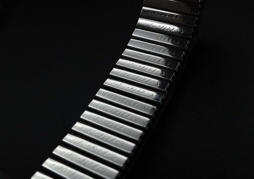 Accurist Swiss 21 Jewels Shockmaster Aufziehuhr mit Fixo Flex Armband Strap - Bild 8 von 9
