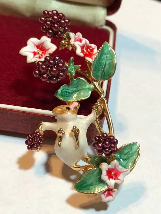 Adorable Vintage Style Mouse Blackberry Enamel Brooch