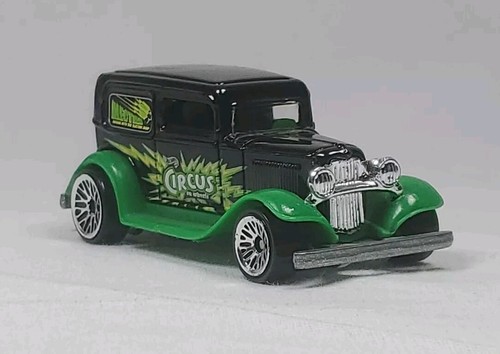 Vintage 1988 HOT WHEELS 1932 Ford Sedan Delivery Circus on Wheels ALECTRA - Picture 1 of 10