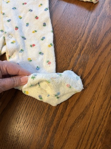 Vintage Osh Kosh Baby Mädchen Frottee Einteiler Schlafanzug mit Füßen Blumen 3-6 Monate - Bild 3 von 6