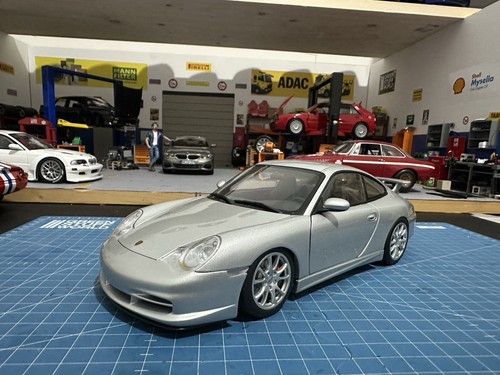 1:18 Porsche 911 996 GT3 Autoart - Foto 2 di 8