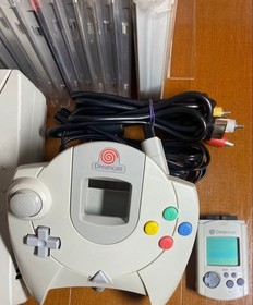 Sega Dreamcast HKT-3000 Home Console + Controller + Cables + Memory + Games USED