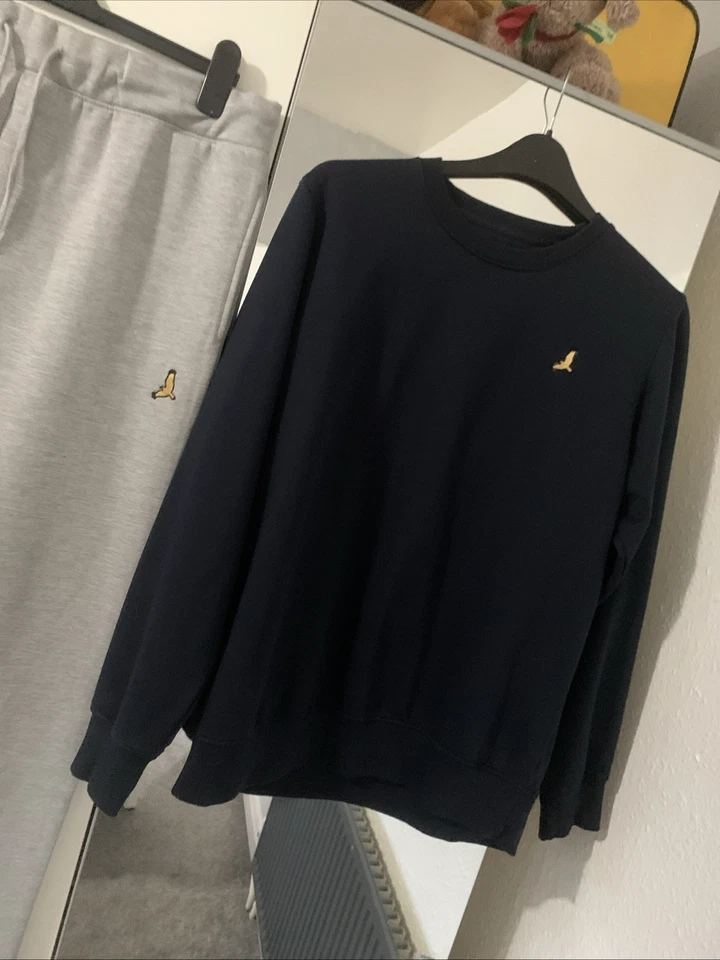 Brave Soul Size XL W34-36in x L32in Grey Bottoms & 2XL Pit To Pit 23in Navy Top - Image 3 of 4