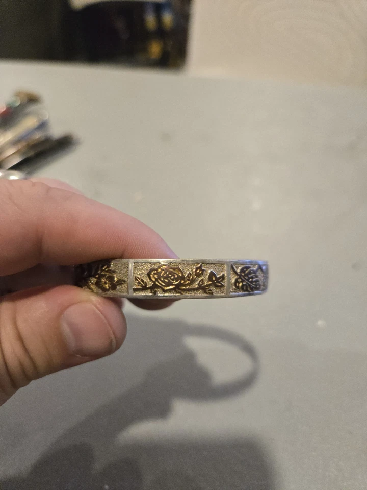 Brazalete vintage mexicano de plata de ley 925 grabado martillado 3" de diámetro Foto 4 de 4