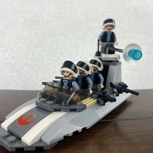 Lego - 7668 Star Wars: Rebel Scout Speeder- Complete w/ Minifigs & Manual - Picture 1 of 6