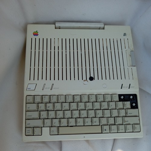 Apple IIC A2S4000 Computer UNTESTED NO CABLES/ACCESSORIES  - Picture 1 of 7