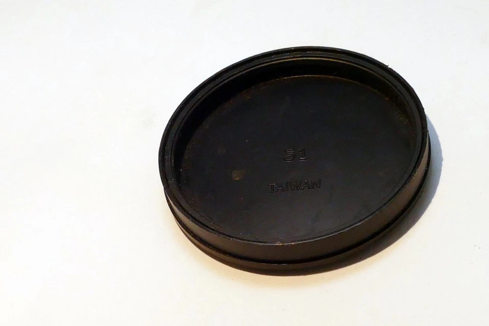 Vivitar 49mm Plastic Lens Front Cap slip-on type for 50mm f1.7 vintage - Image 3 of 4