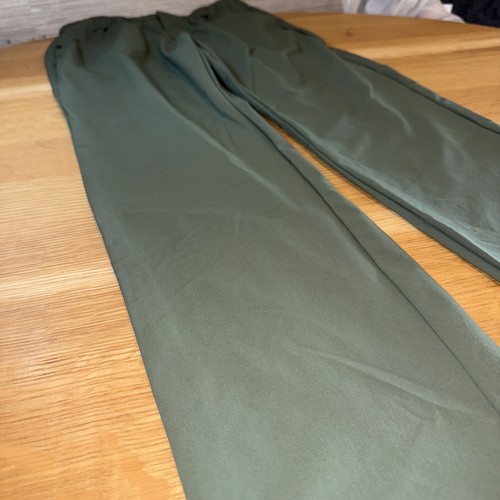 FIGS Technical Collection Large Tall Moss Green..perfect Shape - Picture 2 of 8