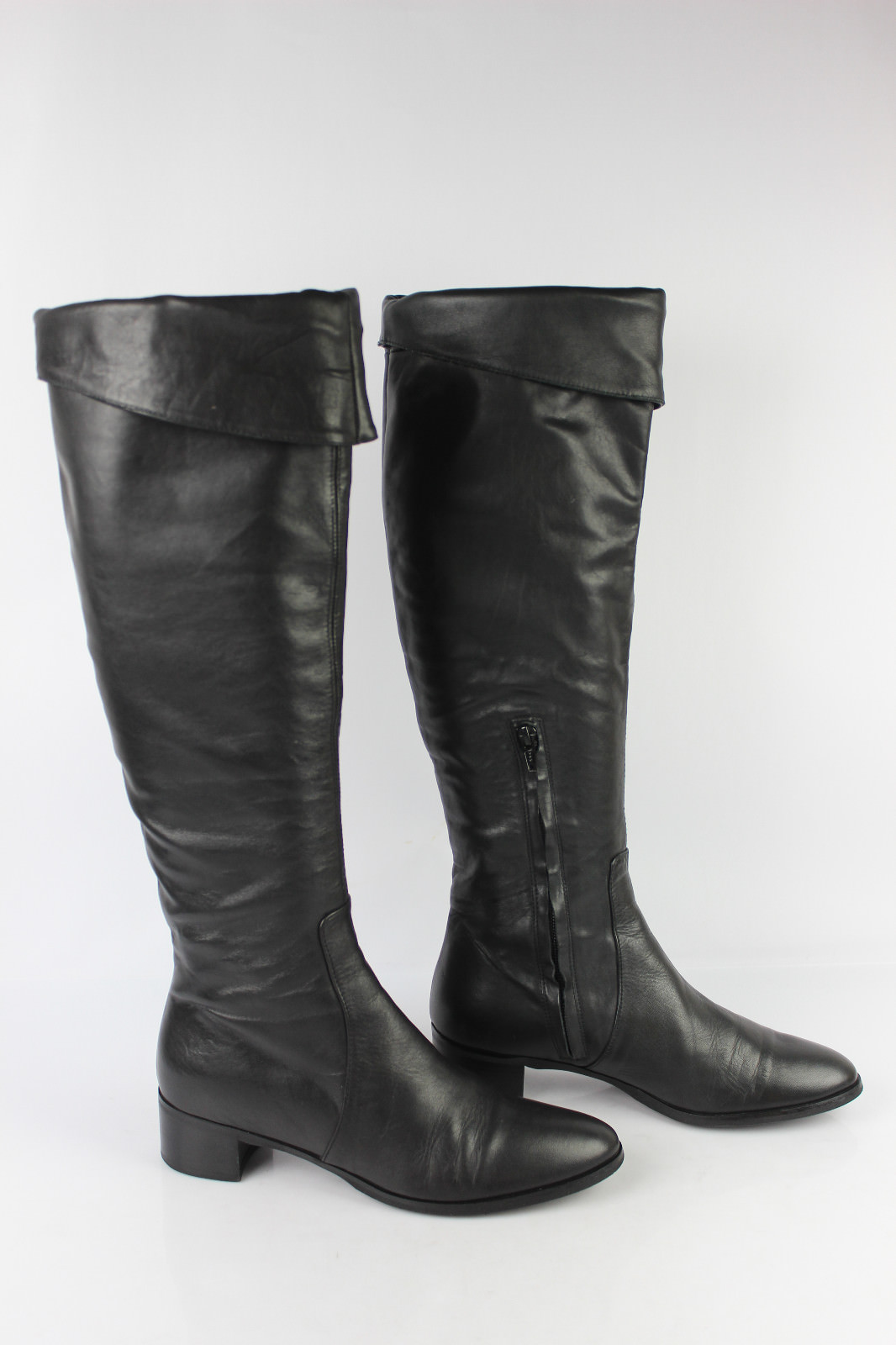 Bottes Hautes Genoux UGO BACCI Cuir black T 38 TRES BON ETAT Bottes Hautes Genoux UGO BACCI Cuir black T 38 TRES BON ETAT