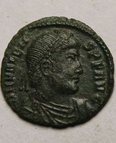 Rare original Ancient Roman coin/Emperor Valens standard labarum chi-rho Victory - Picture 2 of 4