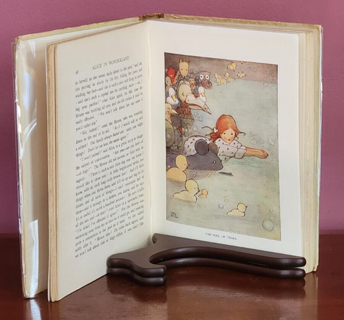 1910 ALICE IN WONDERLAND BY LEWIS CARROLL, ILLUSTRATED BY MABEL LUCIE ATTWELL - Picture 8 of 18