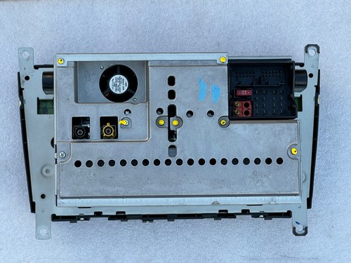 Mercedes C-Klasse W203 Radio CD Autoradio A2038273842 MF2530 Original - Bild 3 von 4