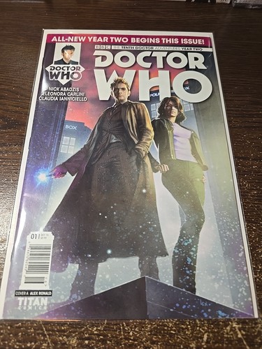 Doctor Who #1 (Cover A) Tenth Doctor Adventures Year Two Titan Comics 2015 - Picture 15 of 19
