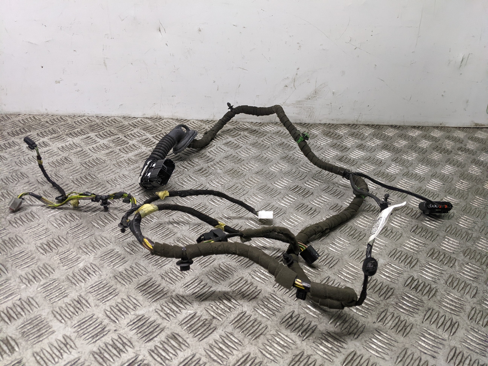Picture 1 of 5
