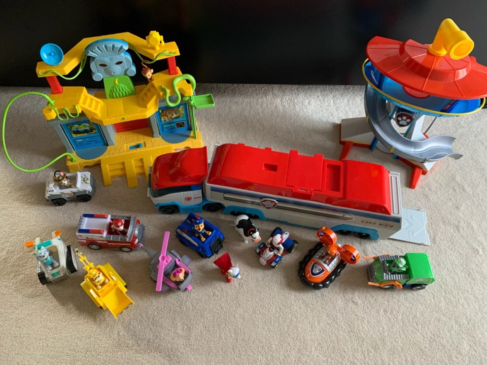 Lote Paw Patrol: Look Out Tower, Paw Patroller, Monkey Temple, filhotes e veículos - Imagem 4 de 4