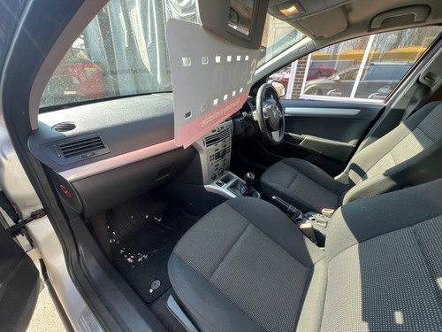 2012 Vauxhall Astra Van Sportive 1.7 CDTi 110ps Van CAR DERIVED VAN Diesel Manua - Picture 12 of 12
