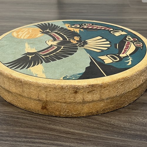 Tambor de mano vintage Clarence A Wells Haida Primeras Naciones con mazo águila pez - Imagen 9 de 20
