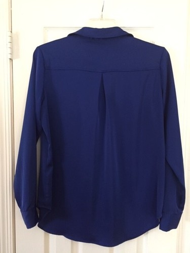 Tahari Women's Blue Satin V-Neck Long Sleeves Blouse Button Down Top Size L - Picture 4 of 5