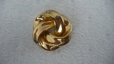 #1/14 vtg SCARF CLIP Gold Tone 1 1/2'' round 