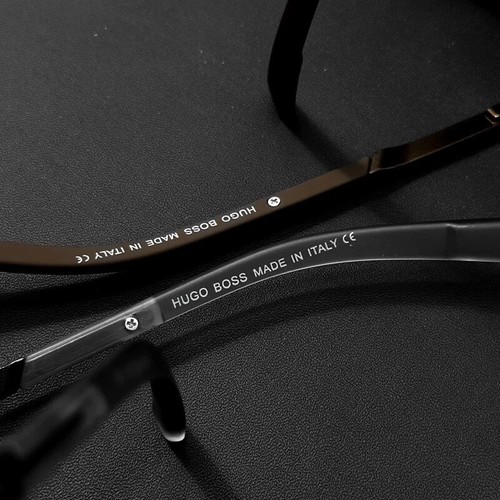 Gafas de sol Hugo Boss marrón en relieve metálico - Imagen 7 de 8