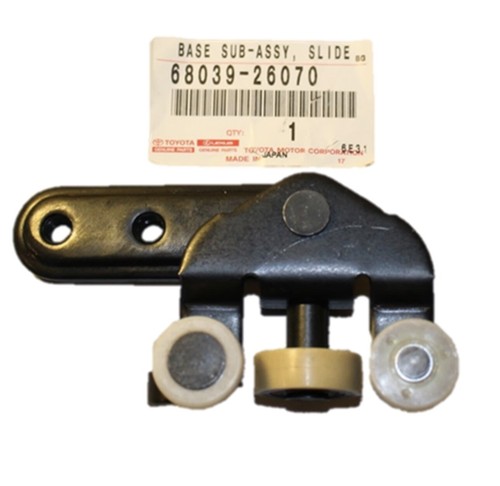 68039-26070 GENUINE NEW TOYOTA HIACE OEM SIDE SLIDING DOOR BOTTOM ROLLER - Picture 1 of 4