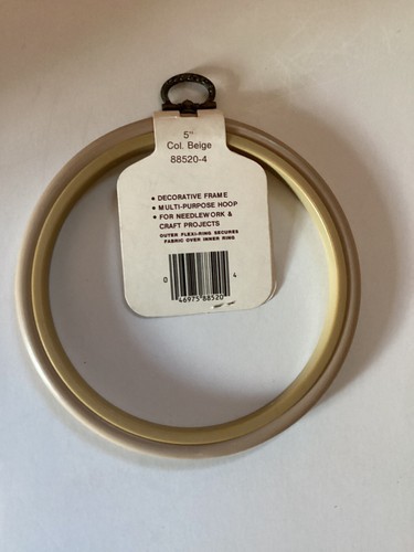 Vintage Flexi-hoop BEIGE 5” Needlework Hoop/frame W/Metal Hanger Taiwan 88520-4 - Picture 2 of 3